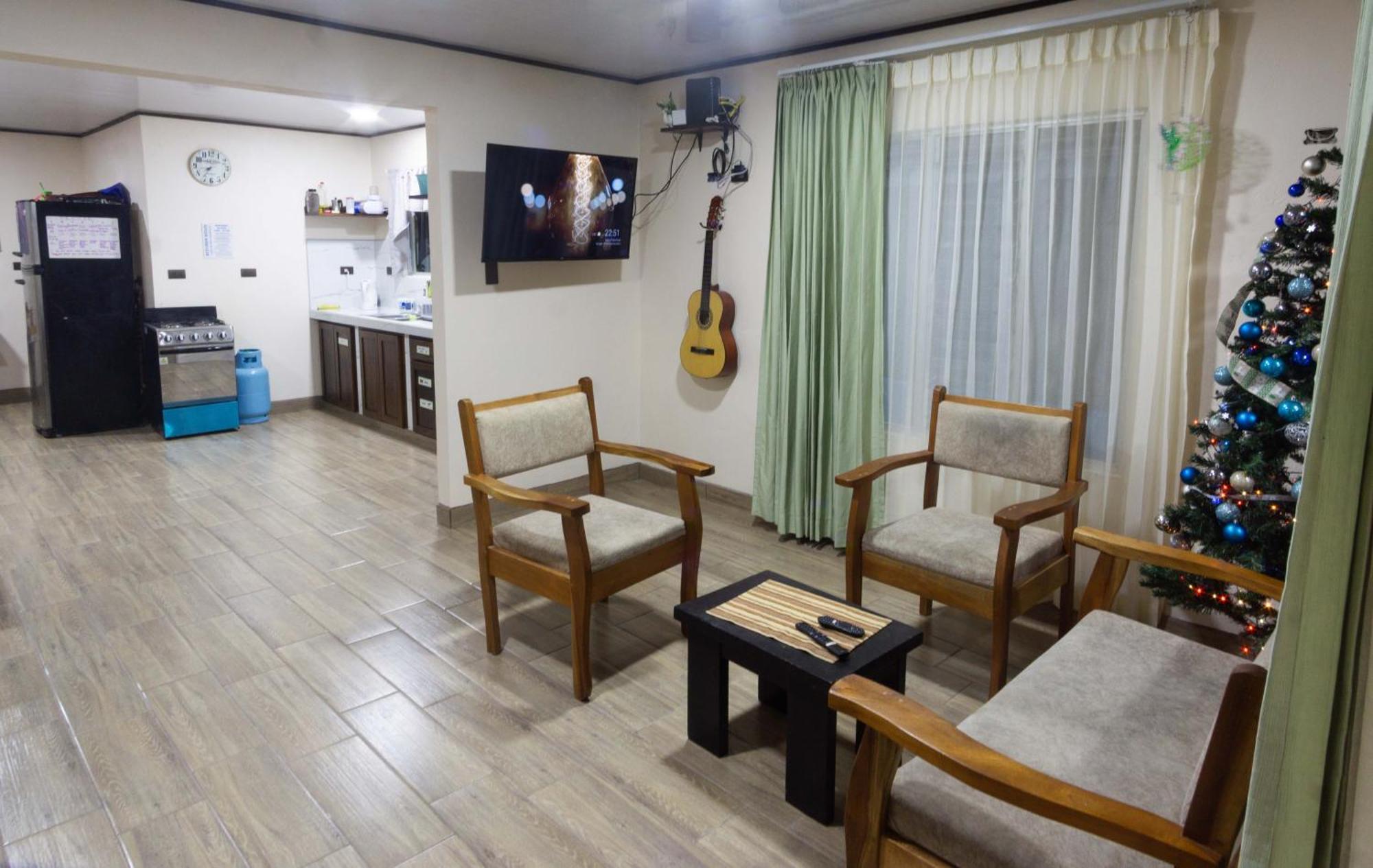 Argdivan Hostel La Fortuna Buitenkant foto