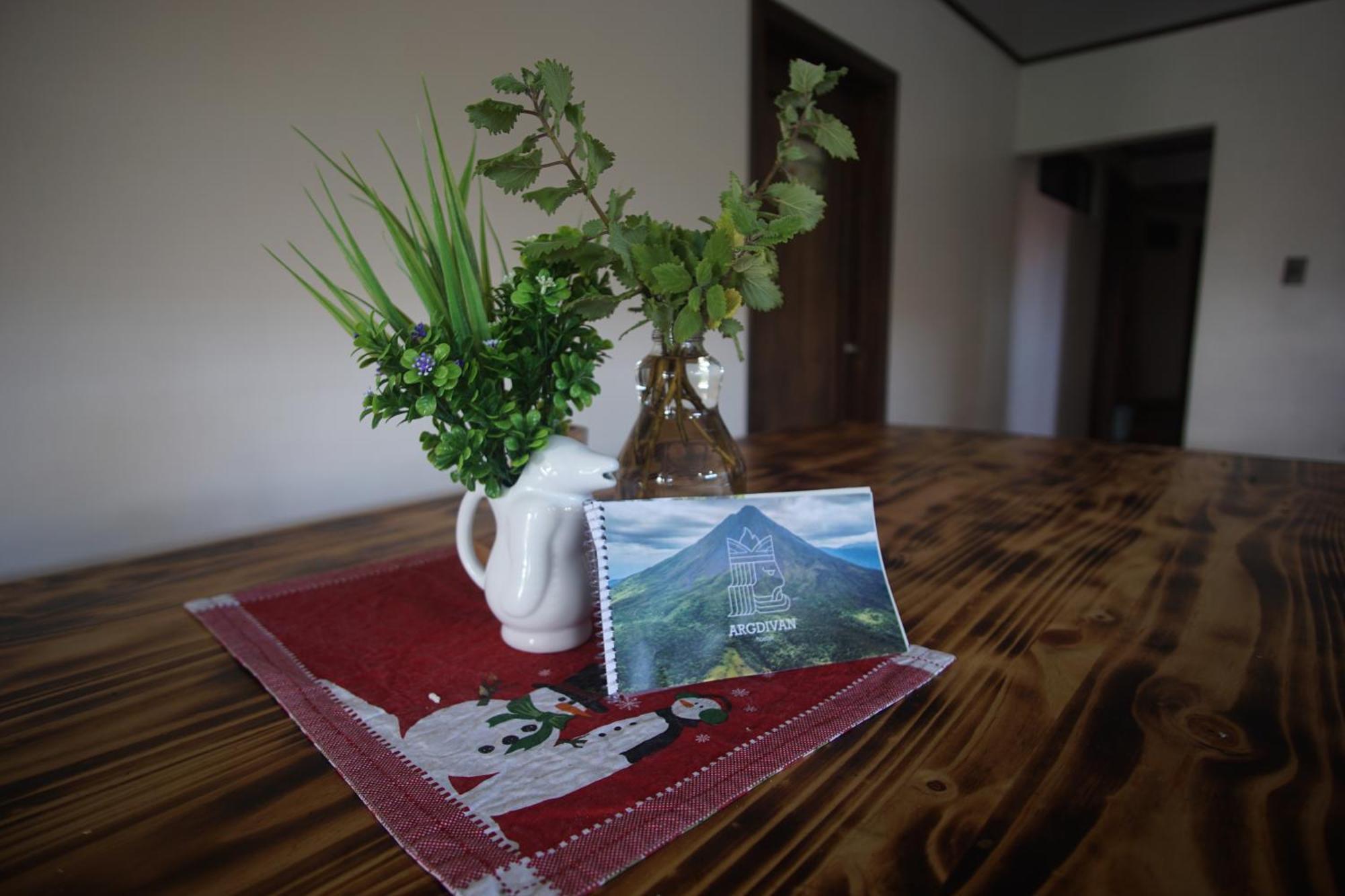 Argdivan Hostel La Fortuna Buitenkant foto