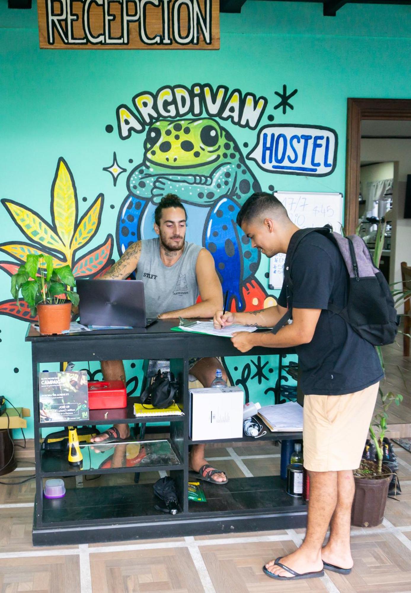 Argdivan Hostel La Fortuna Buitenkant foto