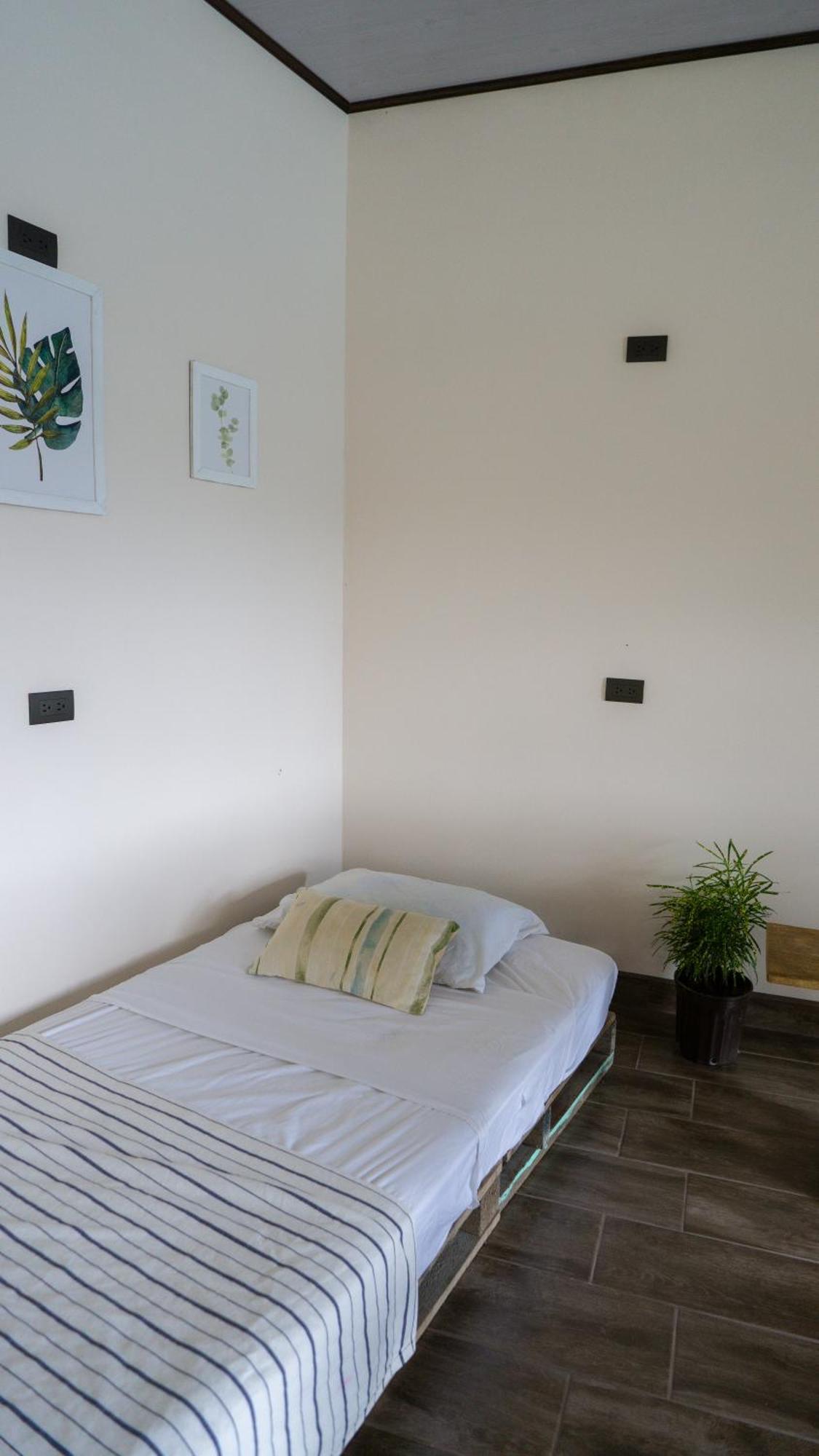 Argdivan Hostel La Fortuna Buitenkant foto